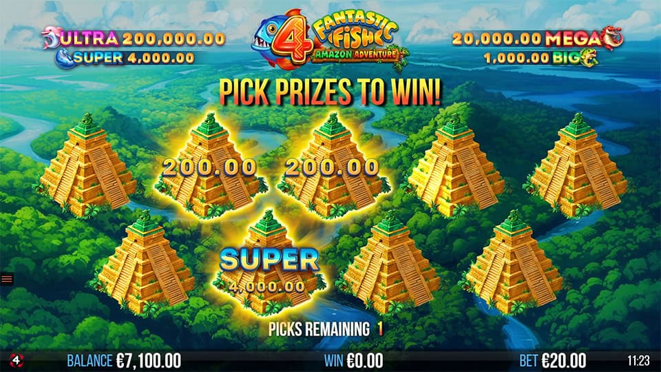 4 Fantastic Fish Amazon Adventure bonus screen with pyramid picks and 4,000.00 Super prize.