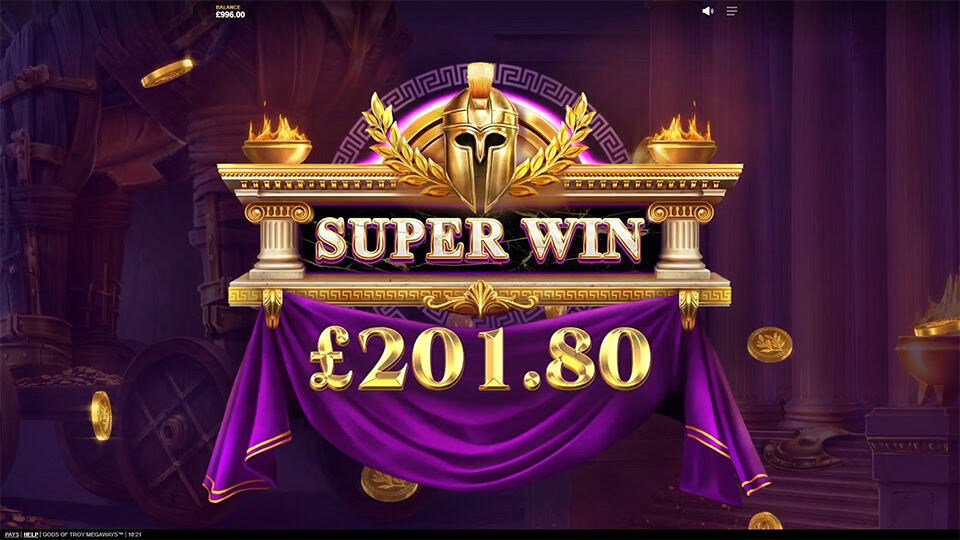 Big win animation with a golden Spartan helmet and the message “Super Win” above a £201.80 prize.