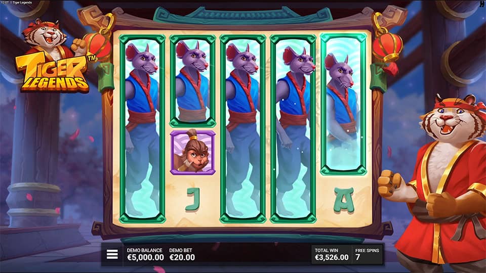 Reels with stacked rat warrior symbols inside glowing frames, showing symbol expansion during bonus round.