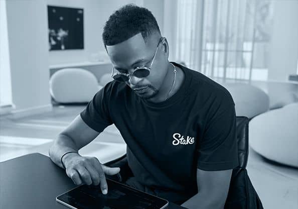 Bonustiime_Stake_Patrice_Evra_Betting_Foot